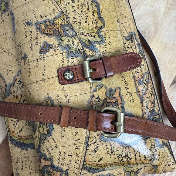 Patricia Nash Kirby Medium East West Leather Crossbody Map - Picture 6 of 15